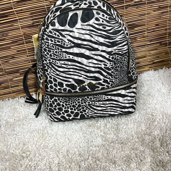 Draft Michael Michael Kors Signature Rhea Zip Medium Backpack - Black Multi - Picture 2 of 3